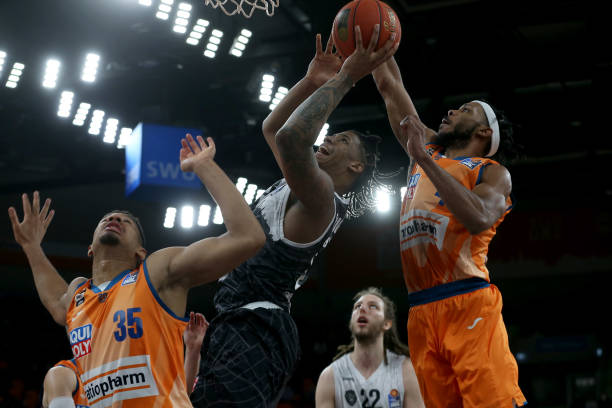 始终在其中 始终在其中